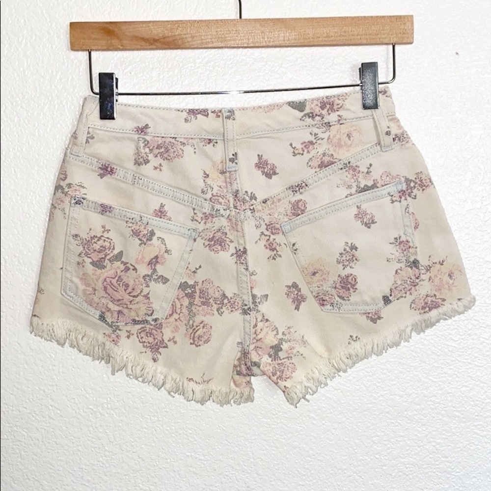 Mossimo Floral Cream Denim High Rise Cuffed Shorts - Picture 5 of 9